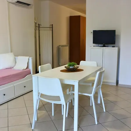 -sanremo-bussana- Suite-b With Ac - 5 Min From The Sea * סנרמו